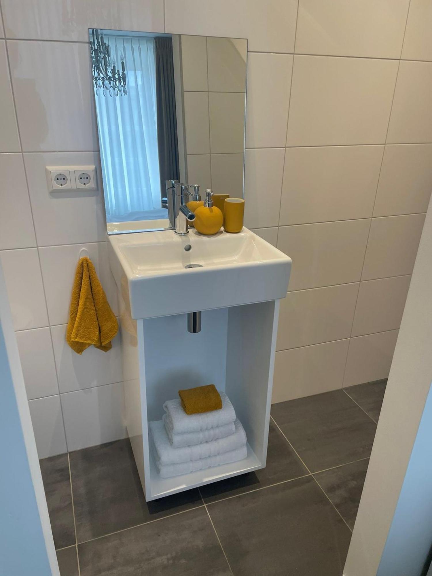 Pension Montmaertre Zierikzee Kamer foto